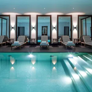 J.k. Place Paris